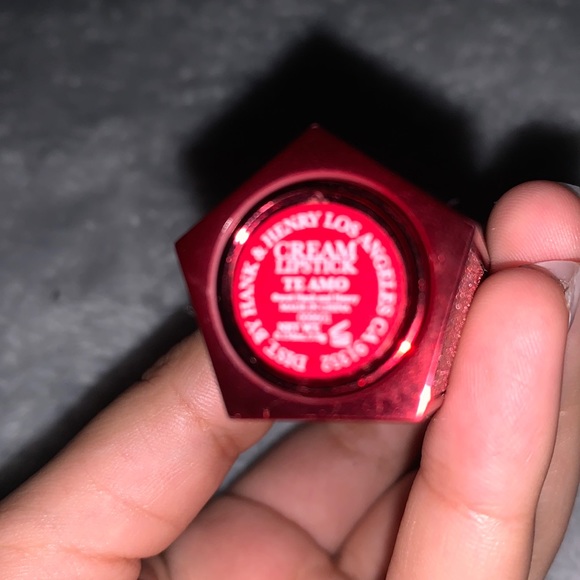 Lipstick - Picture 3 of 3